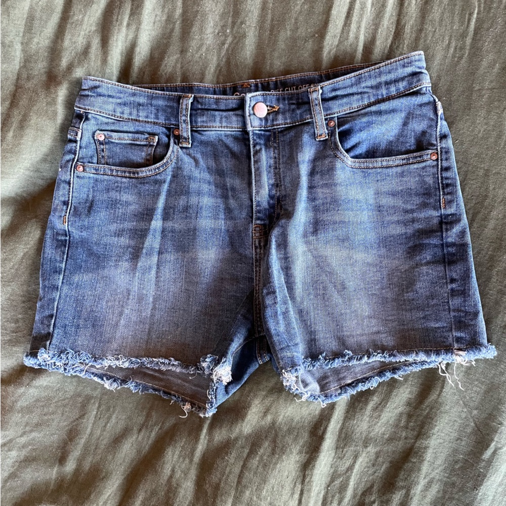 Gap High Rise Cutoff Short, Size 8 / 29